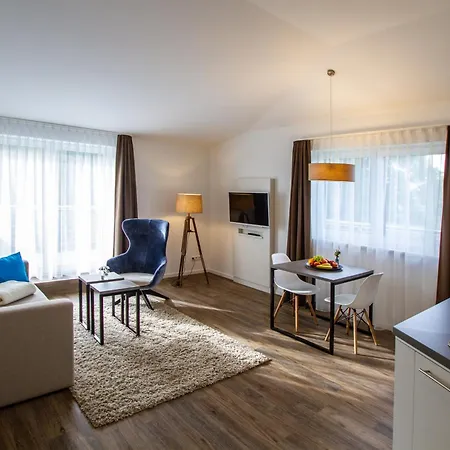 Aparthotel An Der Golfanlage 3*